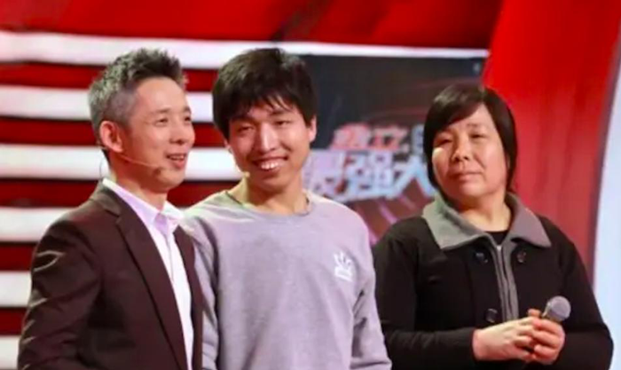 《最强大脑》第3期之“中国雨人” 周玮_ 世界孤独症关注日 | 让来自星星的孩子，不再孤单_K8凯发国际基因
